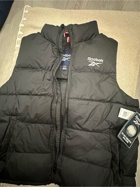 Reebok Black Quilted Men’s Puffer Vest with Logo